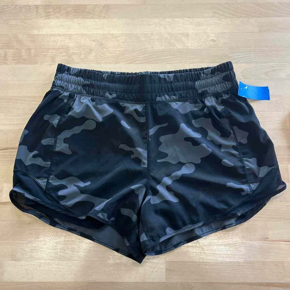 mondetta Women Size M Black Preloved Shorts